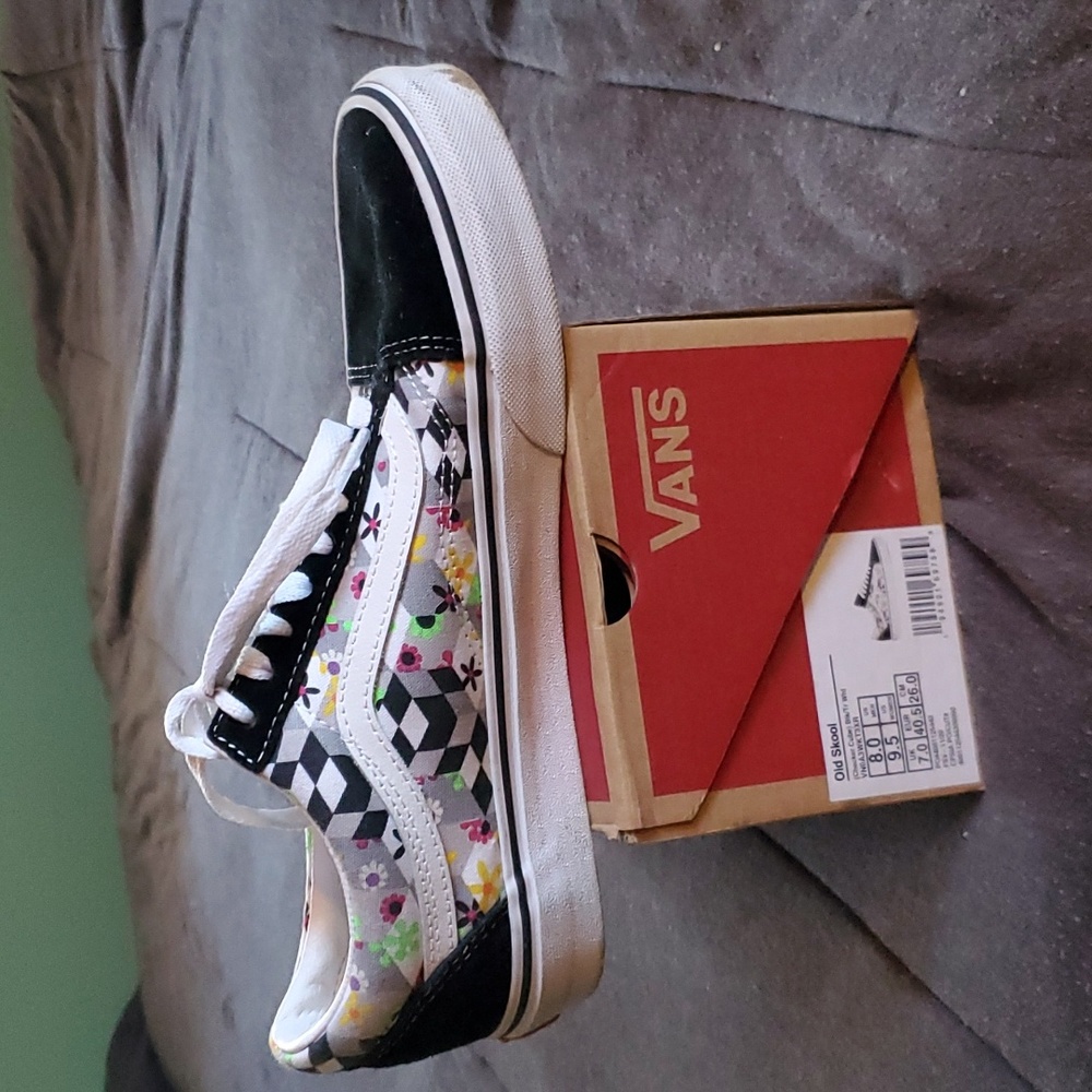 Multiple Colored Vans - image 1